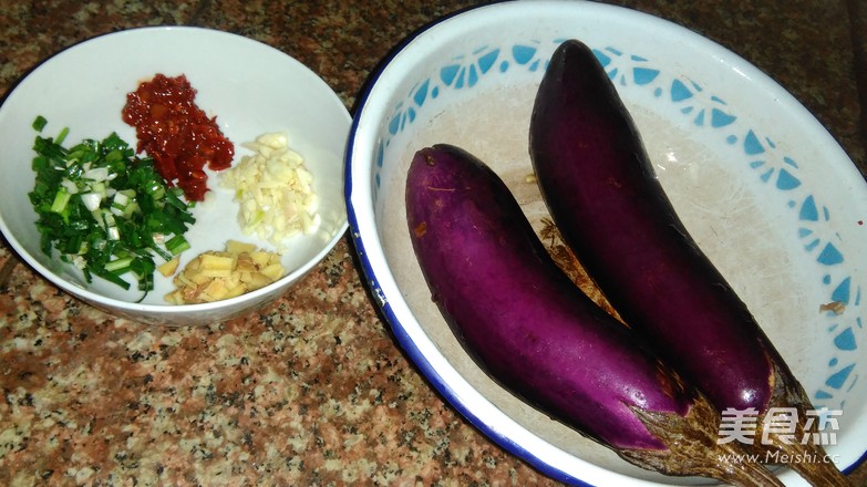 鱼香<a href=/shicai/shucai/QieZi/index.html target=_blank><u>茄子</u></a>的做法