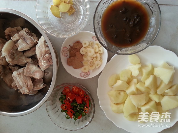 豉香<a href=/shicai/rouqin/PaiGu/index.html target=_blank><u>排骨</u></a>的做法