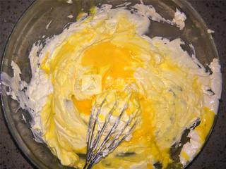 <a href=/shicai/guopin/CaoMei/index.html target=_blank><u>草莓</u></a>夏洛特