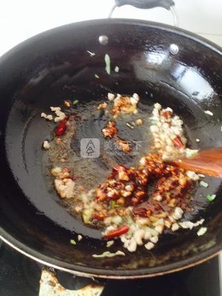 酱爆<a href=/shicai/shucai/YuanBaiCai/index.html target=_blank><u>圆<a href=/shicai/shucai/BaiCai/index.html target=_blank><u>白菜</u></a></u></a>