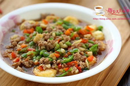 风味日本<a href=/shicai/mimian/DouFu/index.html target=_blank><u>豆腐</u></a>的做法