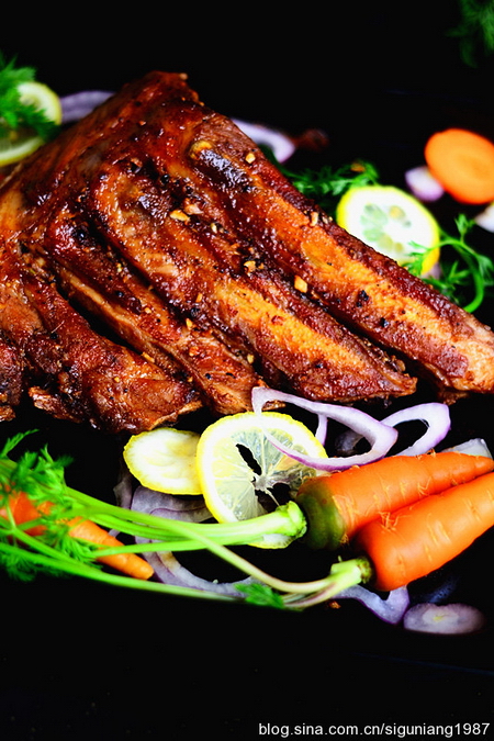黑椒蜜汁烤<a href=/shicai/rouqin/PaiGu/index.html target=_blank><u>排骨</u></a>