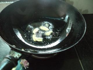 冰糖<a href=/shicai/rouqin/PaiGu/index.html target=_blank><u>排骨</u></a>