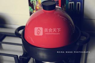 <a href=/shicai/shucai/QinCai/index.html target=_blank><u>芹菜</u></a>鲫<a href=/shicai/shuichanpin/YuDoufu/index.html target=_blank><u>鱼<a href=/shicai/mimian/DouFu/index.html target=_blank><u>豆腐</u></a></u></a>