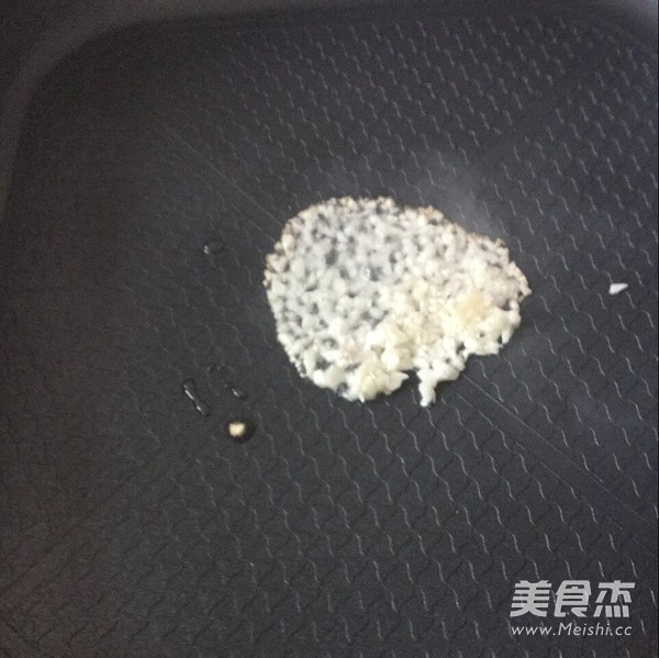 <a href=/shicai/shucai/GongCai/index.html target=_blank><u>贡菜</u></a>鱼蛋的做法