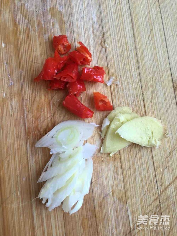 干煸<a href=/shicai/mimian/YunDou/index.html target=_blank><u>芸豆</u></a>的做法