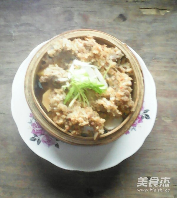 <a href=/shicai/rouqin/YangRou/index.html target=_blank><u>羊肉</u></a>笼笼的做法