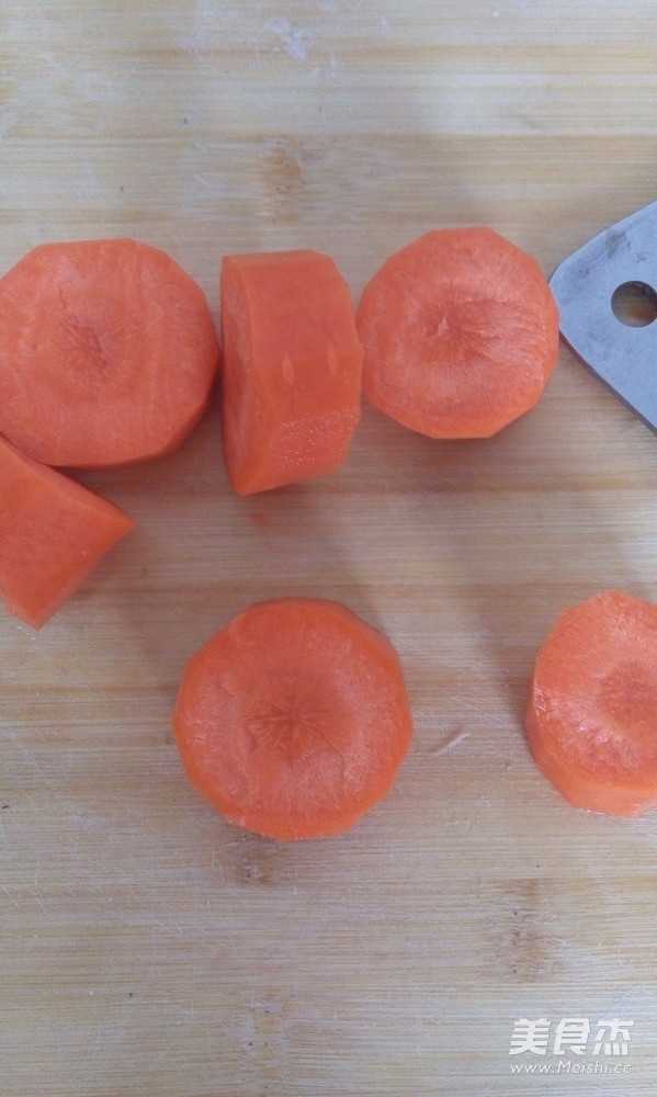 鱼香虎皮<a href=/shicai/rouqin/AnChun/index.html target=_blank><u>鹌鹑</u></a>蛋的做法