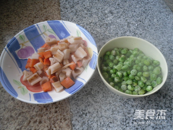 <a href=/shicai/shucai/LianOu/index.html target=_blank><u>莲<a href=/shicai/shucai/Ou/index.html target=_blank><u>藕</u></a></u></a><a href=/shicai/shucai/WanDou/index.html target=_blank><u>豌豆</u></a>粒的做法