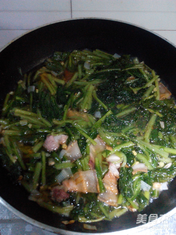 <a href=/shicai/shucai/XueLiHong/index.html target=_blank><u>雪里蕻</u></a>炖<a href=/shicai/mimian/DouFu/index.html target=_blank><u>豆腐</u></a>的做法