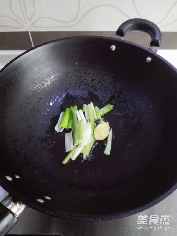 红焖<a href=/shicai/rouqin/YangRou/index.html target=_blank><u>羊肉</u></a>的做法