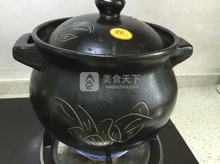 <a href=/shicai/rouqin/NiuPai/index.html target=_blank><u>牛排</u></a>清炖白<a href=/shicai/shucai/LuoBo/index.html target=_blank><u>萝卜</u></a>