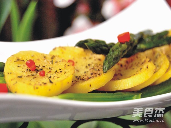 香烤<a href=/shicai/shucai/LuSun/index.html target=_blank><u>芦笋</u></a><a href=/shicai/shucai/TuDou/index.html target=_blank><u>土豆</u></a>的做法