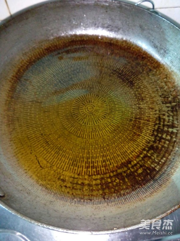 煎<a href=/shicai/shucai/DiGua/index.html target=_blank><u>地瓜</u></a>片的做法