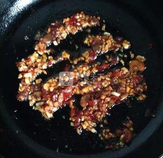 <a href=/shicai/rouqin/NiuRou/index.html target=_blank><u>牛肉</u></a>烧<a href=/shicai/mimian/DouFu/index.html target=_blank><u>豆腐</u></a>