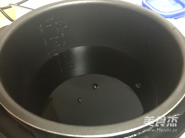 卤<a href=/shicai/rouqin/ZhuDu/index.html target=_blank><u>猪肚</u></a>的做法