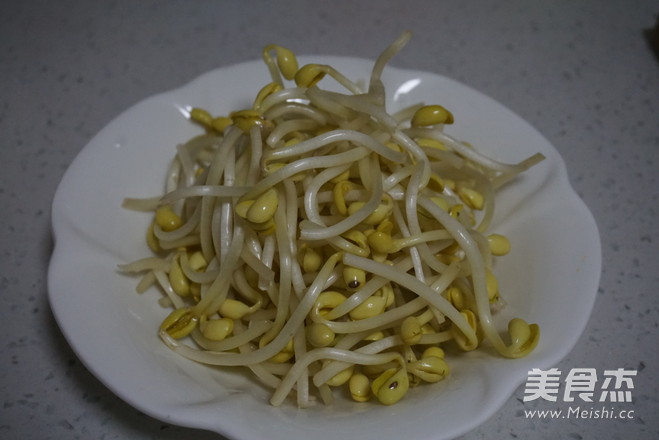 营养的时蔬炒<a href=/shicai/rouqin/YaXie/index.html target=_blank><u>鸭<a href=/shicai/rouqin/Xue/index.html target=_blank><u>血</u></a></u></a>的做法