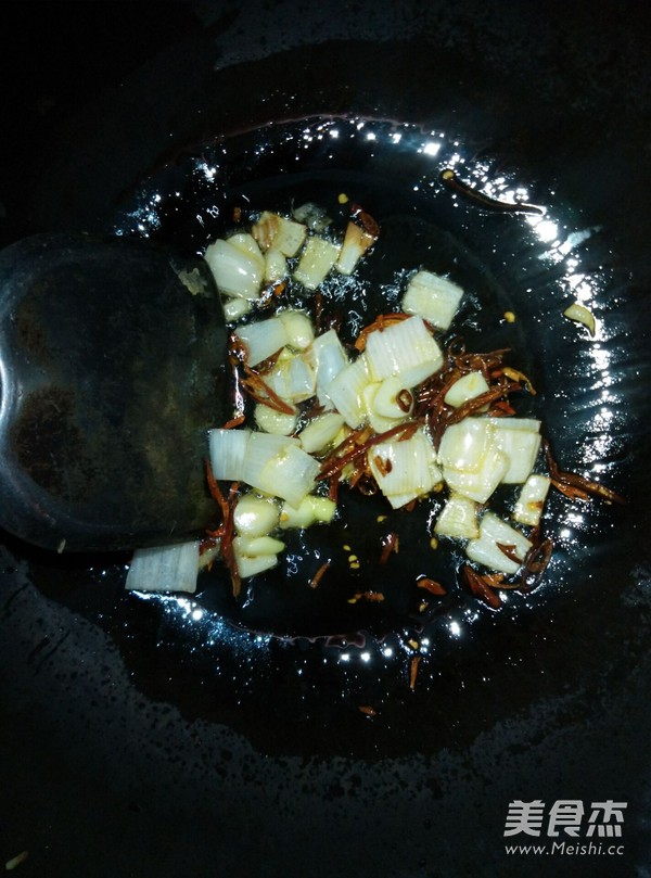 家常版炒绿<a href=/shicai/shucai/DouYa/index.html target=_blank><u>豆芽</u></a>的做法