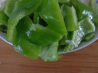 <a href=/shicai/shucai/QingJiao/index.html target=_blank><u>青椒</u></a><a href=/shicai/shucai/XingBaoGu/index.html target=_blank><u><a href=/shicai/guopin/Xing/index.html target=_blank><u>杏</u></a>鲍菇</u></a>