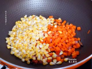 五彩<a href=/shicai/rouqin/HuoTui/index.html target=_blank><u>火腿</u></a>炒粒粒