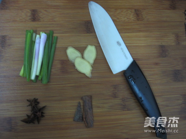 #苏泊尔#红烧<a href=/shicai/rouqin/WuHuaRou/index.html target=_blank><u>五花肉</u></a>的做法