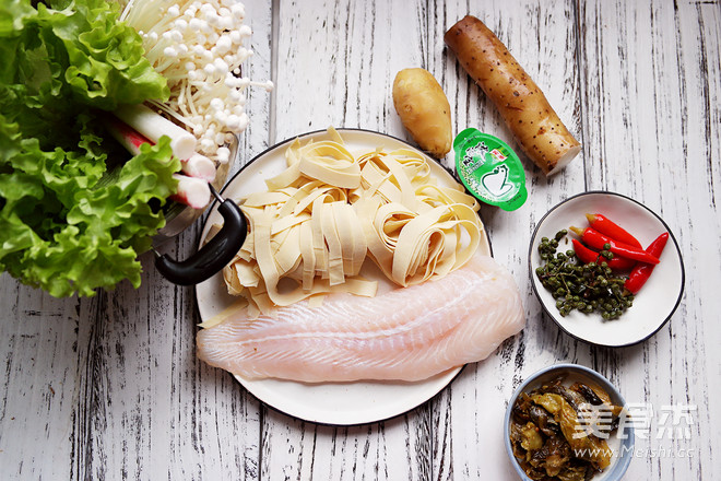 酸辣鱼片火锅的做法