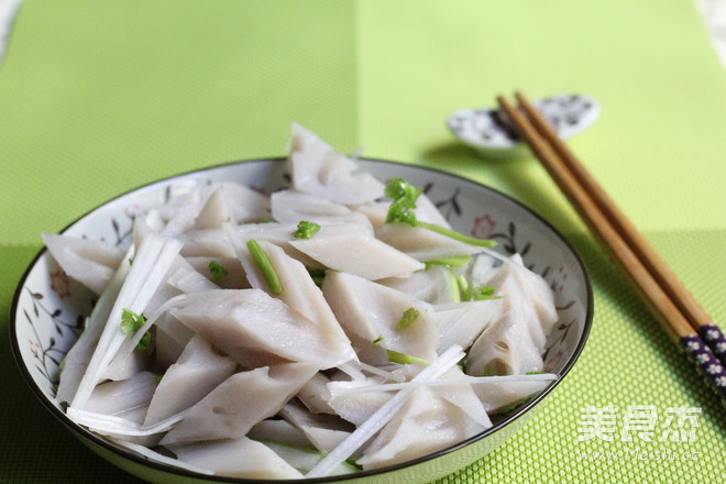 爽口清肠<a href=/shicai/shucai/LianOu/index.html target=_blank><u>莲<a href=/shicai/shucai/Ou/index.html target=_blank><u>藕</u></a></u></a>块的做法