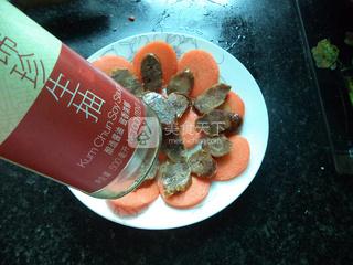 腊肠蒸红<a href=/shicai/shucai/LuoBo/index.html target=_blank><u>萝卜</u></a>
