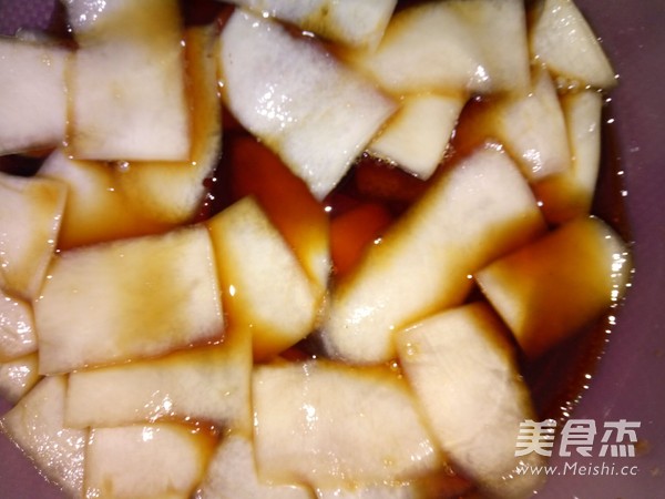 泡<a href=/shicai/shucai/LuoBo/index.html target=_blank><u>萝卜</u></a>（两吃）的做法