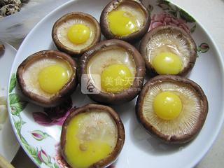 <a href=/shicai/shucai/XiangGu/index.html target=_blank><u>香菇</u></a><a href=/shicai/rouqin/AnChun/index.html target=_blank><u>鹌鹑</u></a>蛋