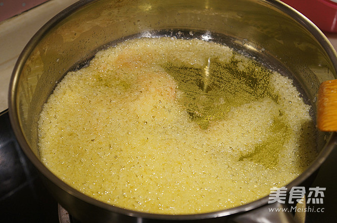 反烤<a href=/shicai/guopin/PingGuo/index.html target=_blank><u>苹果</u></a>挞的做法