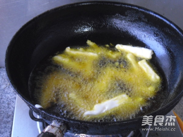 蒜香<a href=/shicai/shucai/XingBaoGu/index.html target=_blank><u><a href=/shicai/guopin/Xing/index.html target=_blank><u>杏</u></a>鲍菇</u></a>的做法