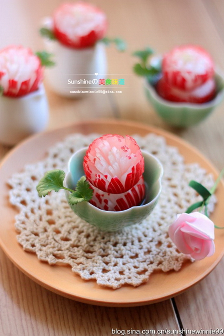 樱<a href=/shicai/guopin/Tao/index.html target=_blank><u>桃</u></a><a href=/shicai/shucai/LuoBo/index.html target=_blank><u>萝卜</u></a>花的做法