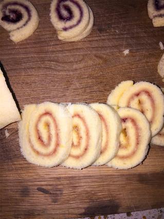 <a href=/shicai/guopin/CaoMei/index.html target=_blank><u>草莓</u></a>夏洛特