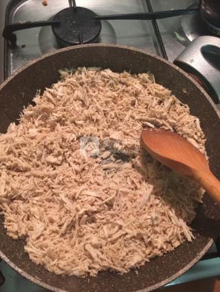 <a href=/shicai/rouqin/ZhengJi/index.html target=_blank><u>鸡肉</u></a>松