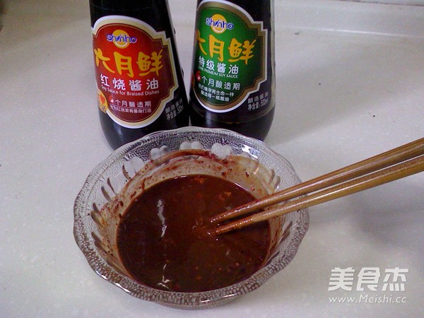 #六月鲜#南乳<a href=/shicai/guopin/HuaSheng/index.html target=_blank><u>花生</u></a>焖<a href=/shicai/rouqin/ZhuTi/index.html target=_blank><u>猪蹄</u></a>的做法