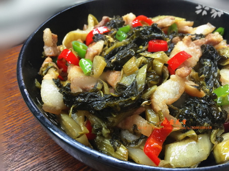 水绿菜炒<a href=/shicai/rouqin/WuHuaRou/index.html target=_blank><u>五花肉</u></a>的做法