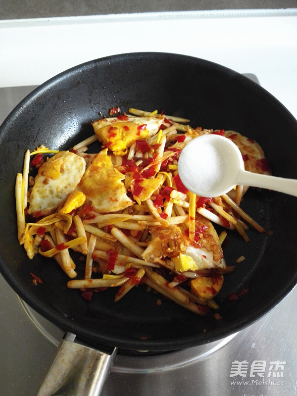 泡椒荷包蛋的做法