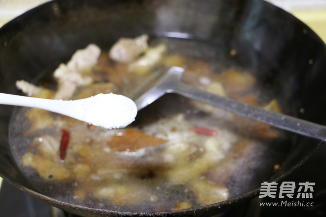 <a href=/shicai/shucai/HuLuoBo/index.html target=_blank><u>胡<a href=/shicai/shucai/LuoBo/index.html target=_blank><u>萝卜</u></a></u></a><a href=/shicai/shucai/TuDou/index.html target=_blank><u>土豆</u></a>炖<a href=/shicai/rouqin/NiuRou/index.html target=_blank><u>牛肉</u></a>的做法