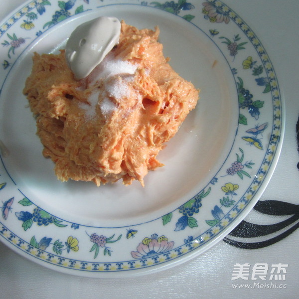 炸<a href=/shicai/shucai/HuLuoBo/index.html target=_blank><u>胡<a href=/shicai/shucai/LuoBo/index.html target=_blank><u>萝卜</u></a></u></a><a href=/shicai/rouqin/ZhuRou/index.html target=_blank><u>猪肉</u></a>丸子的做法