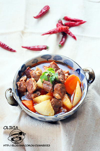 红焖<a href=/shicai/rouqin/YangRou/index.html target=_blank><u>羊肉</u></a>