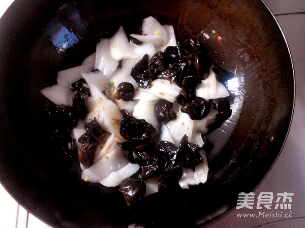 <a href=/shicai/diaoweipin/Cu/index.html target=_blank><u>醋</u></a>溜<a href=/shicai/shucai/BaiCai/index.html target=_blank><u>白菜</u></a>片的做法