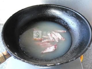 <a href=/shicai/rouqin/PeiGen/index.html target=_blank><u>培根</u></a><a href=/shicai/shucai/BoCai/index.html target=_blank><u>菠菜</u></a>