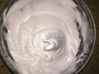 <a href=/shicai/guopin/CaoMei/index.html target=_blank><u>草莓</u></a>夏洛特