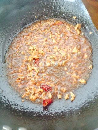 酱爆<a href=/shicai/shucai/YuanBaiCai/index.html target=_blank><u>圆<a href=/shicai/shucai/BaiCai/index.html target=_blank><u>白菜</u></a></u></a>