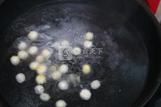 <a href=/shicai/guopin/LianZi/index.html target=_blank><u>莲子</u></a>鸡丁