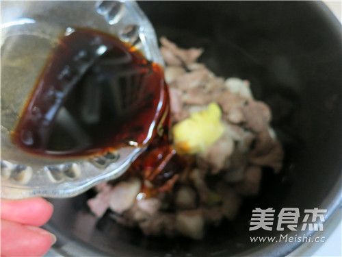 启东风味烧<a href=/shicai/rouqin/YangRou/index.html target=_blank><u>羊肉</u></a>的做法