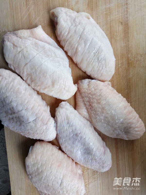 可乐<a href=/shicai/rouqin/JiChi/index.html target=_blank><u>鸡翅</u></a>的做法