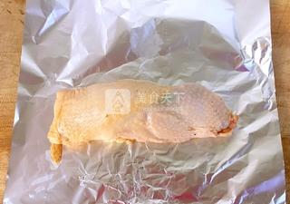 锡纸<a href=/shicai/rouqin/JiTui/index.html target=_blank><u>鸡腿</u></a>时蔬卷