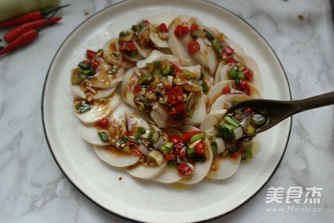 王府<a href=/shicai/diaoweipin/CongYou/index.html target=_blank><u>葱油</u></a><a href=/shicai/shucai/XingBaoGu/index.html target=_blank><u><a href=/shicai/guopin/Xing/index.html target=_blank><u>杏</u></a>鲍菇</u></a>的做法